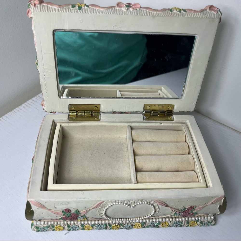 Vintage Ornate Cast Resin Jewelry Box with Doves, Flowers, & Beadwork - Picture 9 of 11